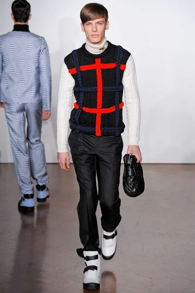 Look 9